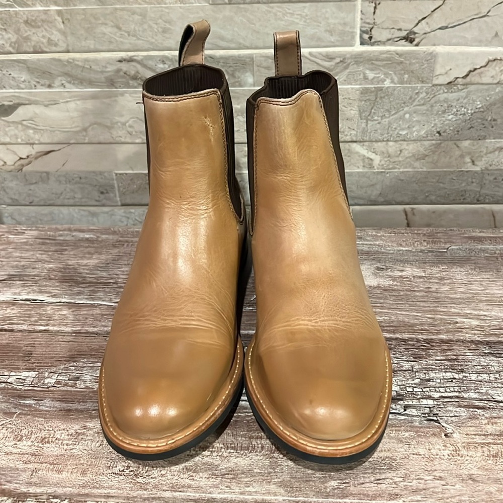 Carmen Chelsea Boot - Almond
Nisolo